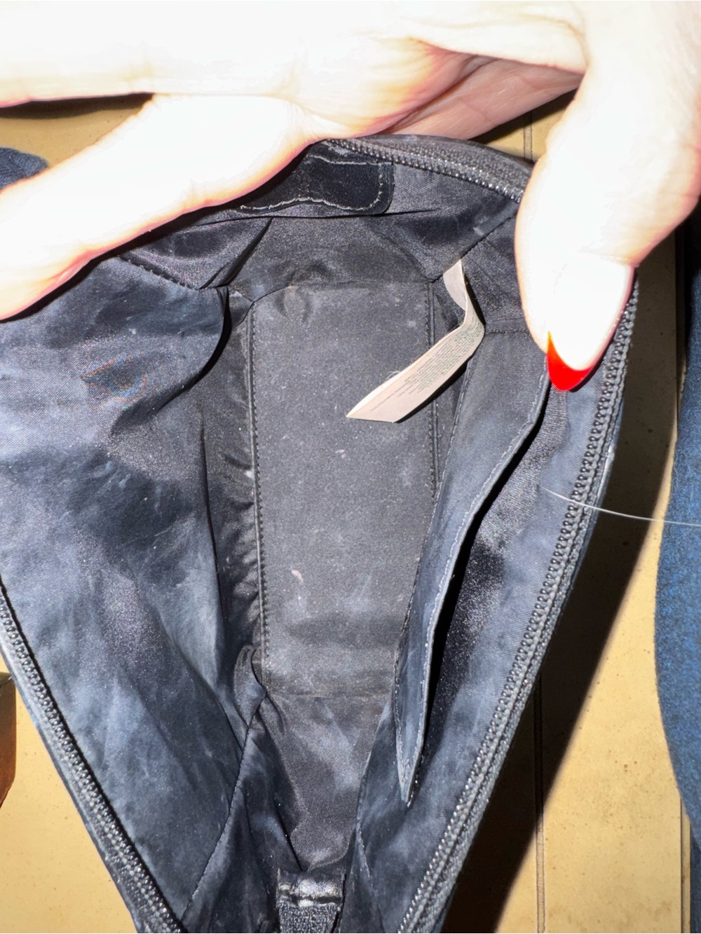 KATE SPADE COSMETIC POUCH - Picture 8 of 8